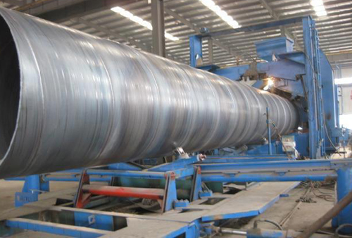 <a href=http://www.m.hzydby.cn target=_blank class=infotextkey>螺旋焊接鋼管</a>生產現場圖