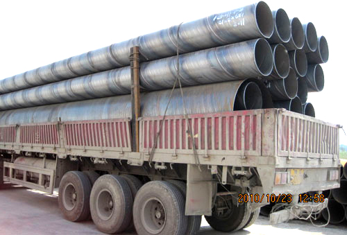 630<a href=http://www.m.hzydby.cn target=_blank class=infotextkey>螺旋焊接鋼管</a>裝車